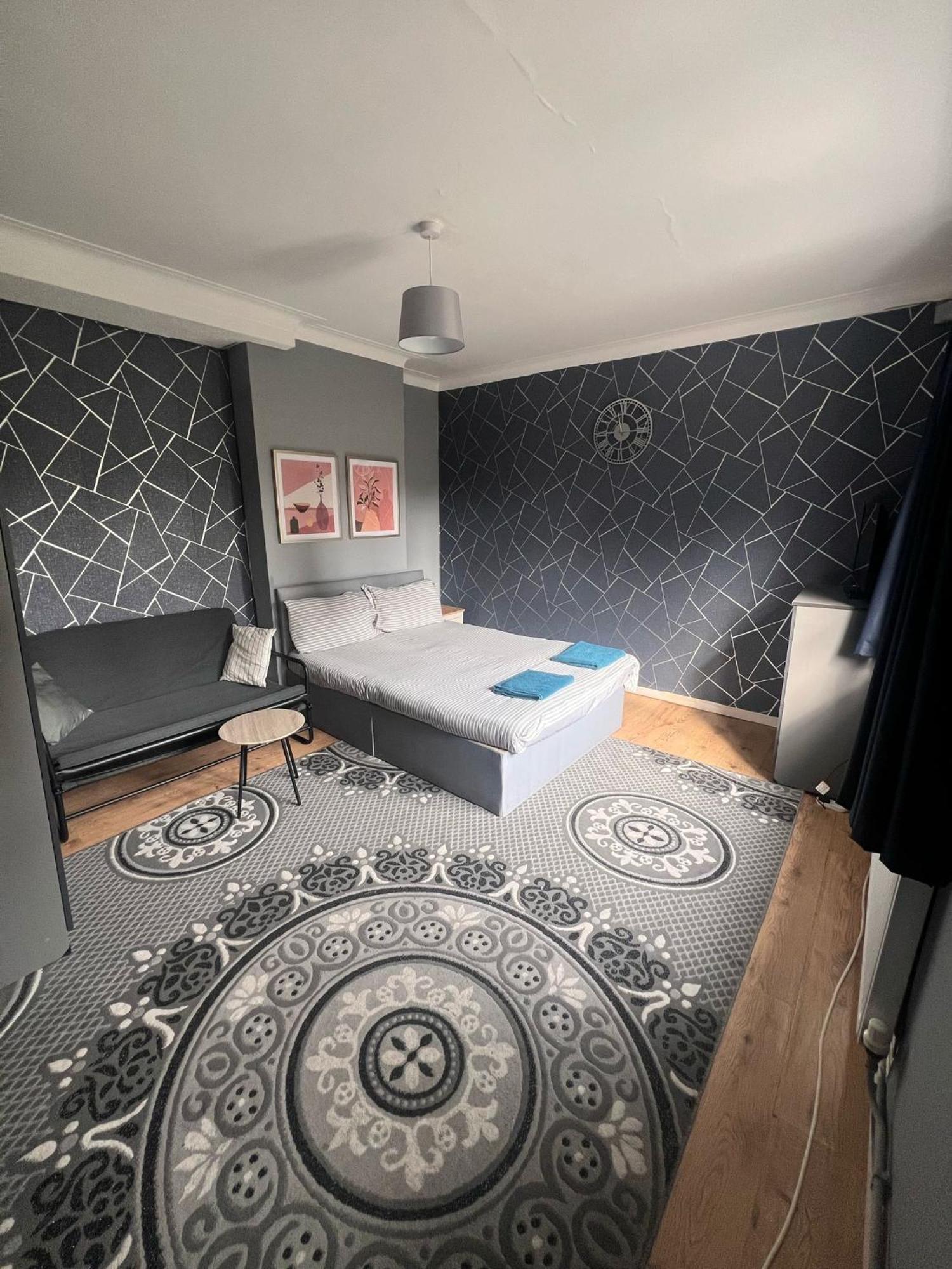 Homestay Colebert Avenue *